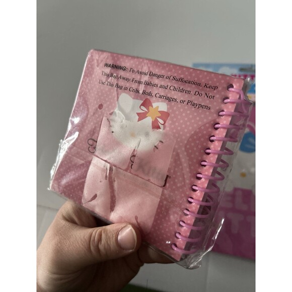 Early 2010s Hello Kitty Sanrio Note Pad Bundle - Picture 2 of 3